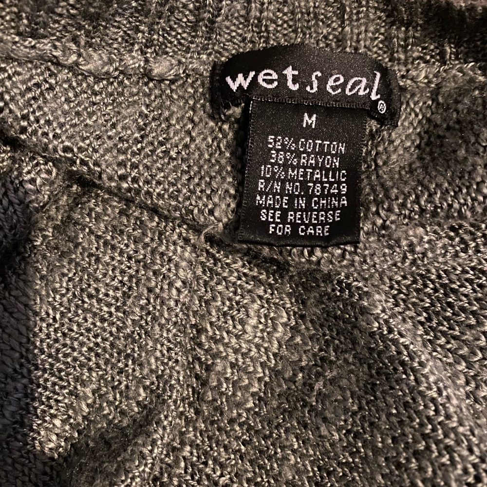 Sweater - Picture 2 of 6